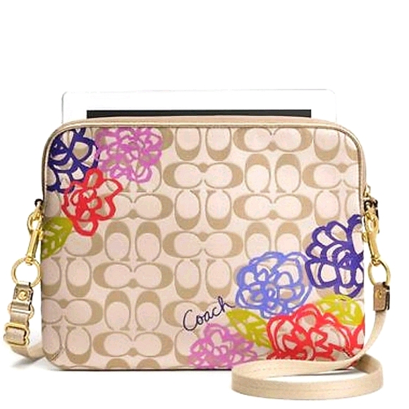 Coach Handbags - NWT Coach Daisy Appliqué Tablet Crossbody